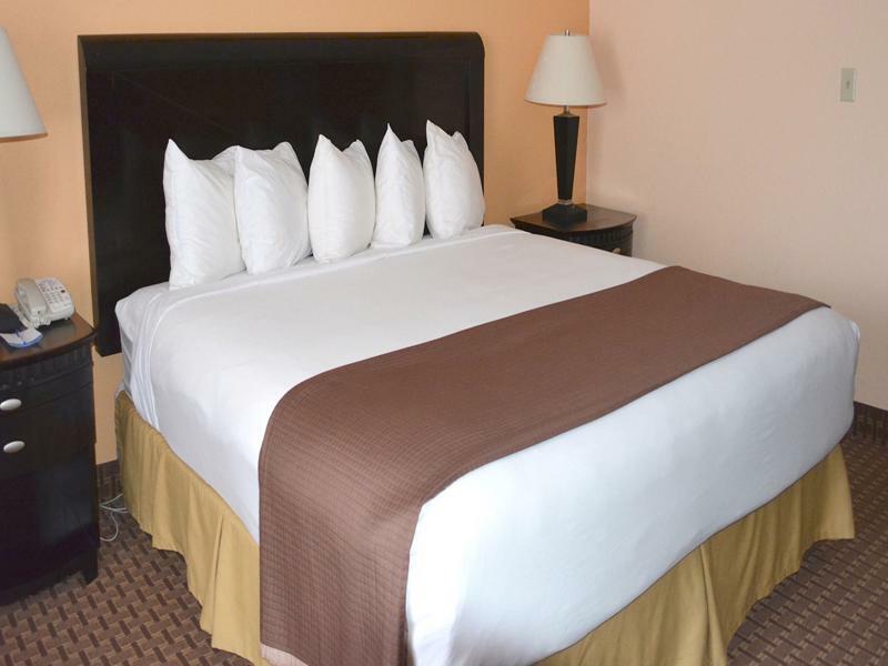 Baymont By Wyndham East Windsor Bradley Airport Otel Dış mekan fotoğraf